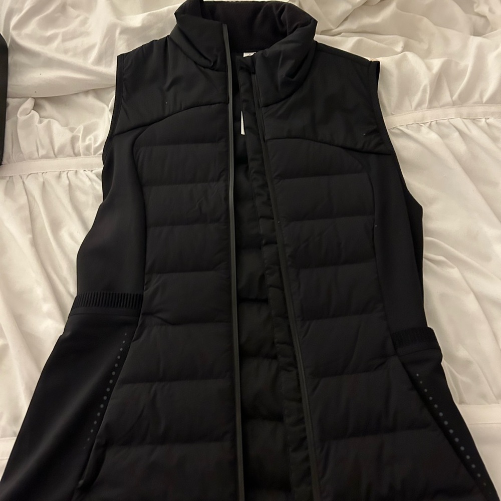 Lululemon Black Puffer Vest